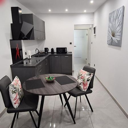 Apartman Julija 1 リエカ エクステリア 写真