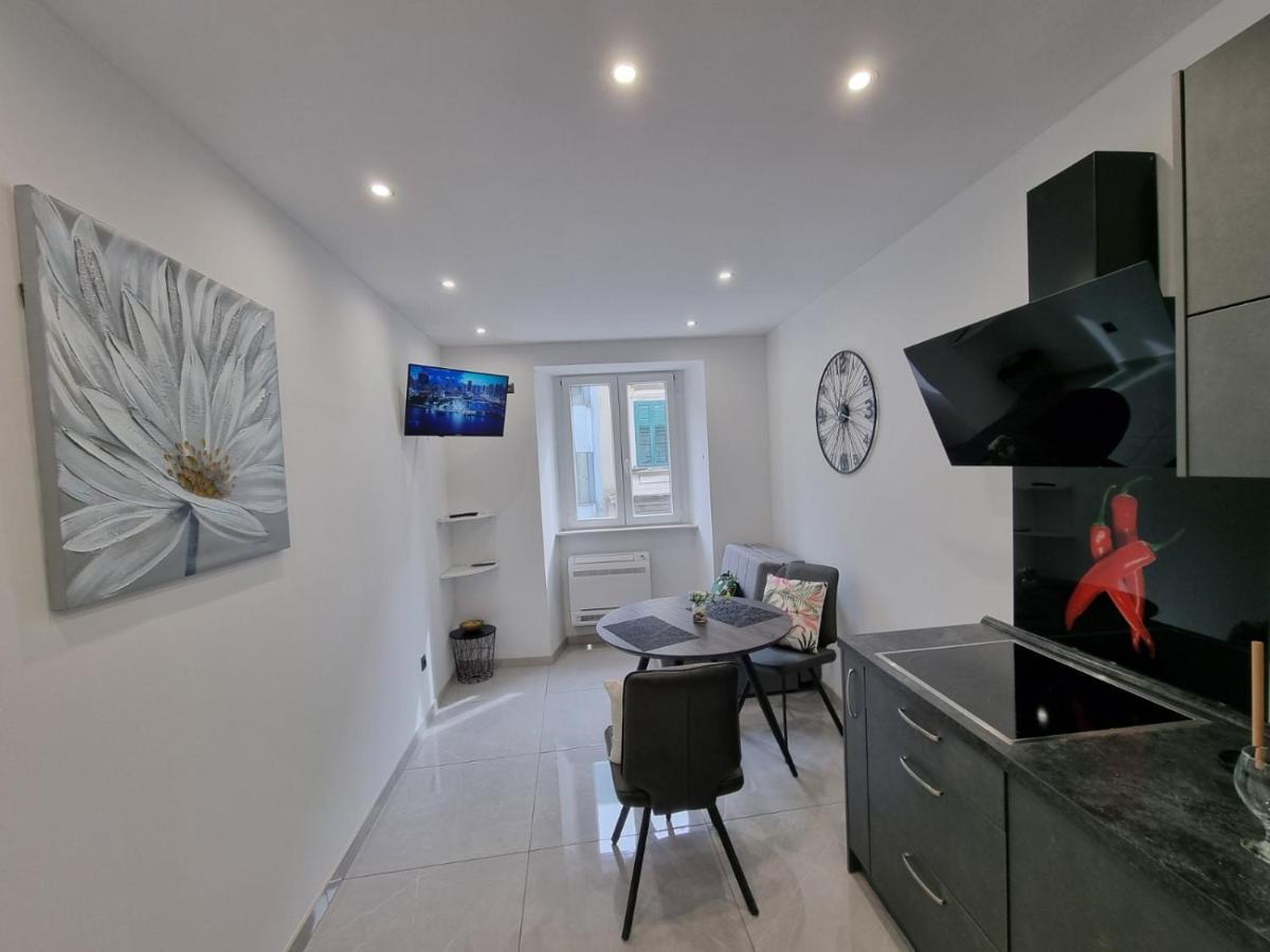 Apartman Julija 1 リエカ エクステリア 写真